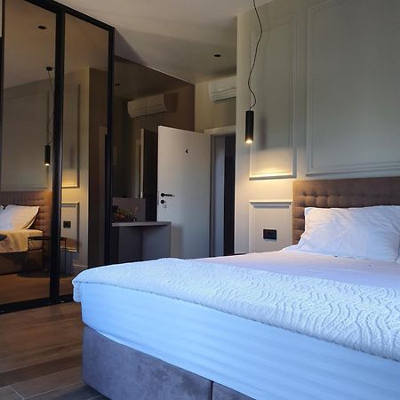 Dora Rooms And Studios Сутиван Екстериор снимка